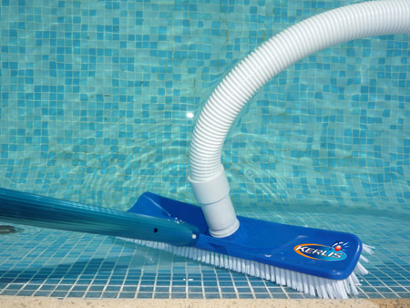 aspirateur piscine aquilus